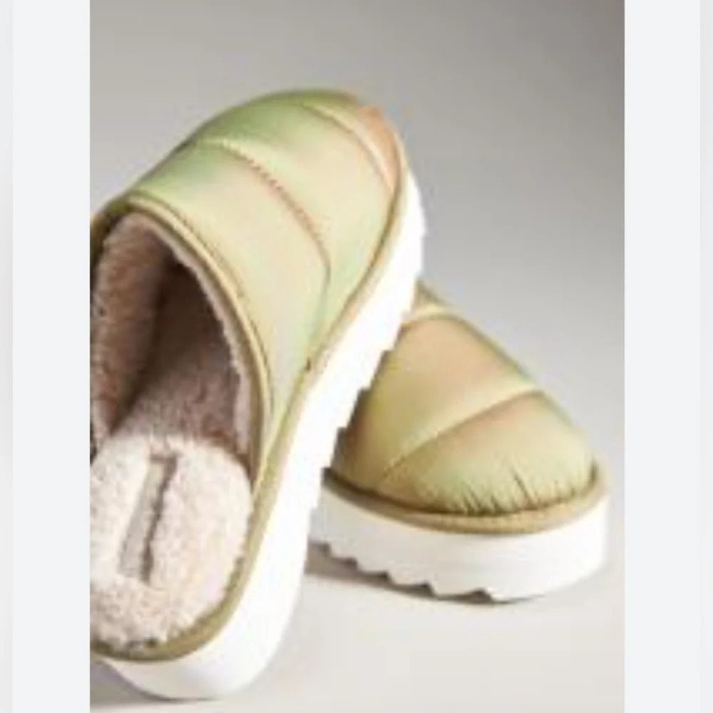 Maeve Anthropologie Puffy Platform Slippers Green Size 6/7 Small EUC